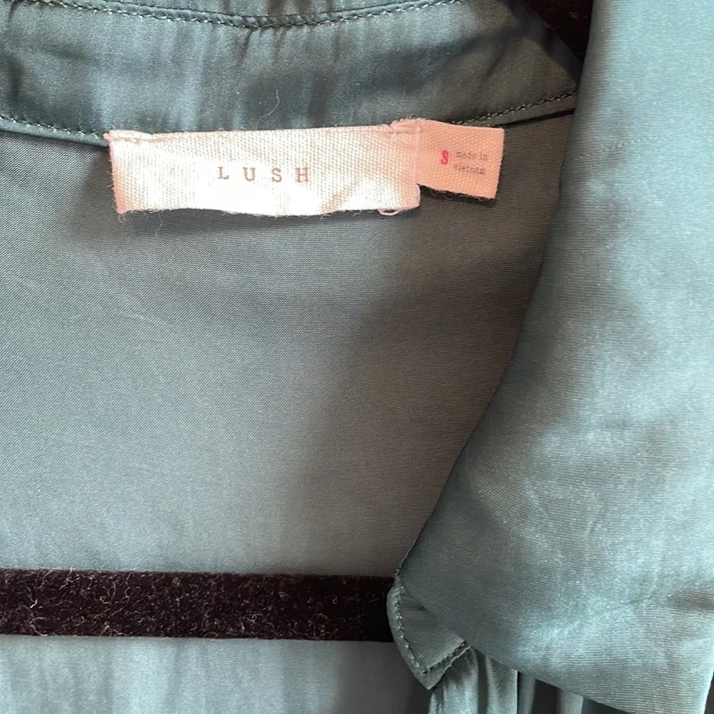 Faux silk top - Picture 5 of 5